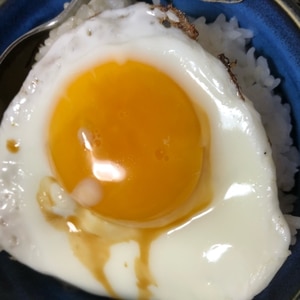 チーズ目玉焼き丼